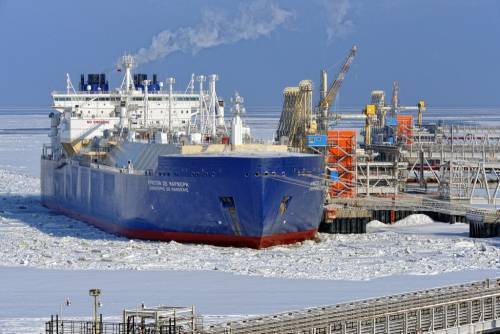 ВЭБ.РФ профинансирует ещё четыре газовоза для 'Арктик СПГ 2'